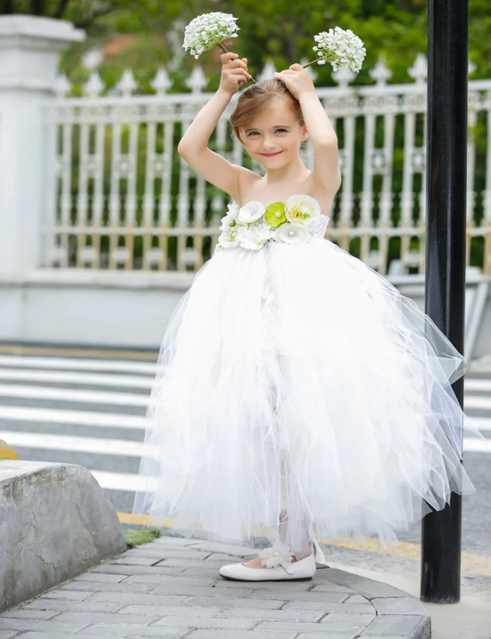 ФОТО Spring Summer Style Princess Wedding Dresses Girls White Design Flower Tutu Dress Baby Girl Clothes For Festival Birthday