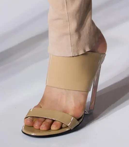 Новейшая модель; брендовые летние сапоги; босоножки из прозрачного ПВХ; модные босоножки на танкетке с острым носком; прозрачные женские туфли на высоком каблуке для подиума