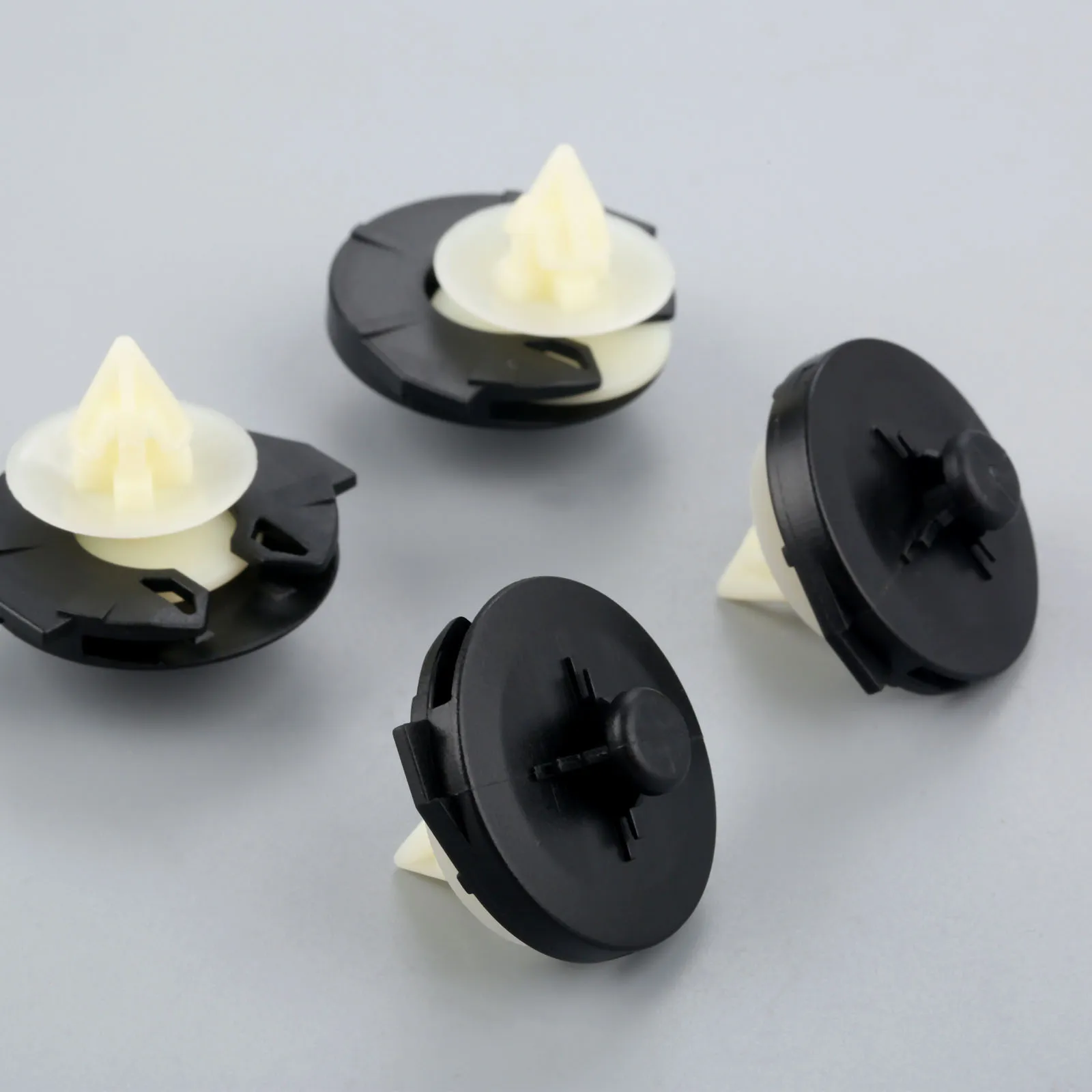 6Q0868243 клипса обшивки двери