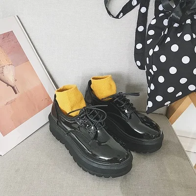 Новая Корейская версия диких туфель на плоской подошве; женская повседневная мягкая обувь из искусственной кожи в стиле Харадзюку - Цвет: Черный