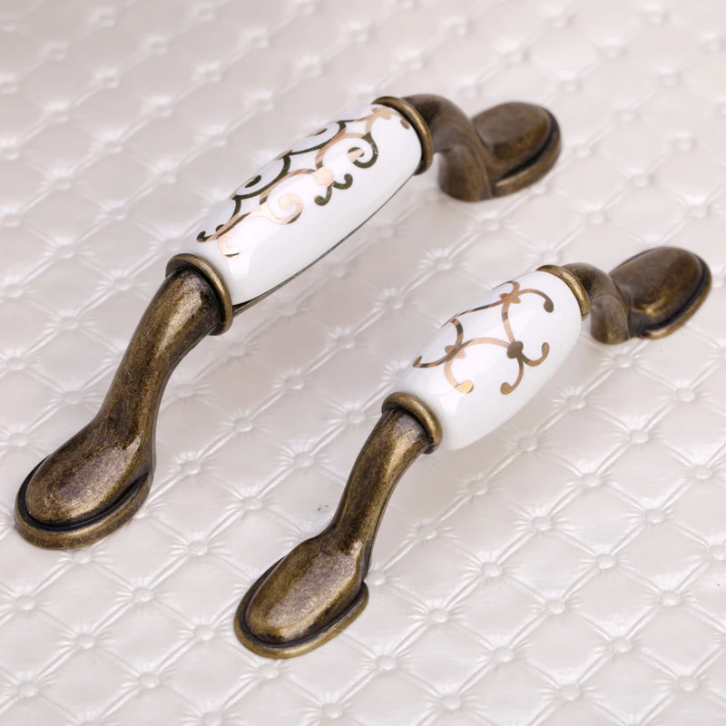 Laiton Antique porcelaine meubles poignées de tiroir d'armoires de