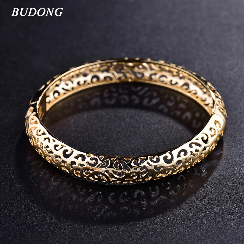 

BUDONG 2017 Infinity Fashion Hollow Out Hand Bangle for Women Silver/Gold Color Bracelet Creative Round Wedding Jewelry XUZ050