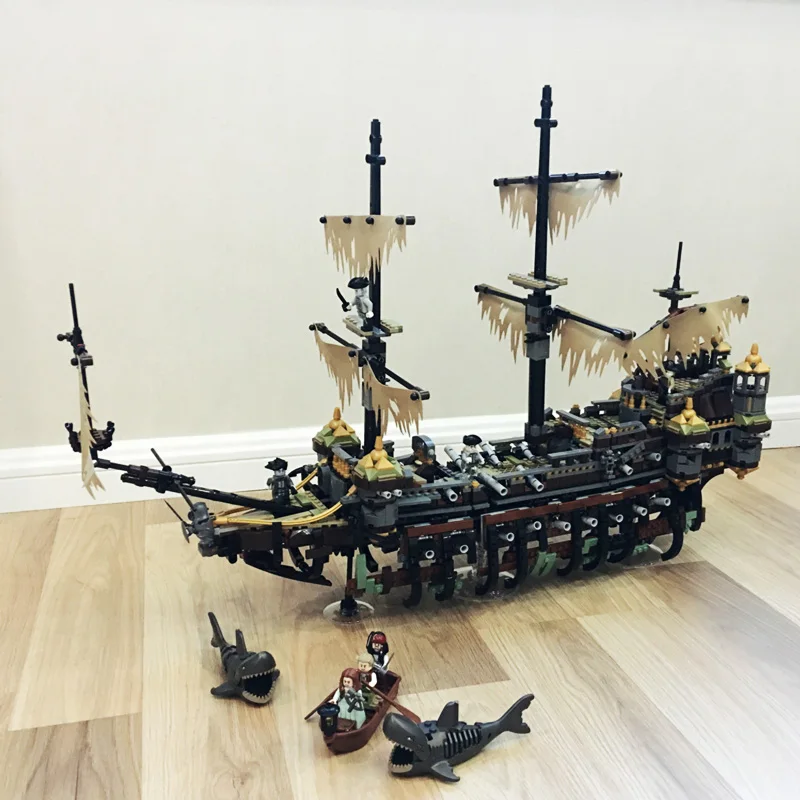 

2018 Technic MOC Sets 71042 Silent Mary Caribbean Pirates Figures Legoing Building Blocks Children Kids Toys Gift