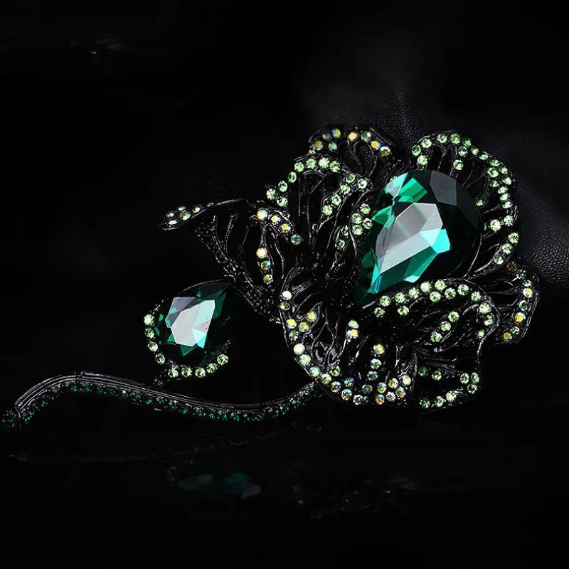 

Zlxgirl wedding jewelry Big Size Flower Brooches For Women bridal gifts Brand Rhinestone Crystal Pin Brooch bouquet scarf pins