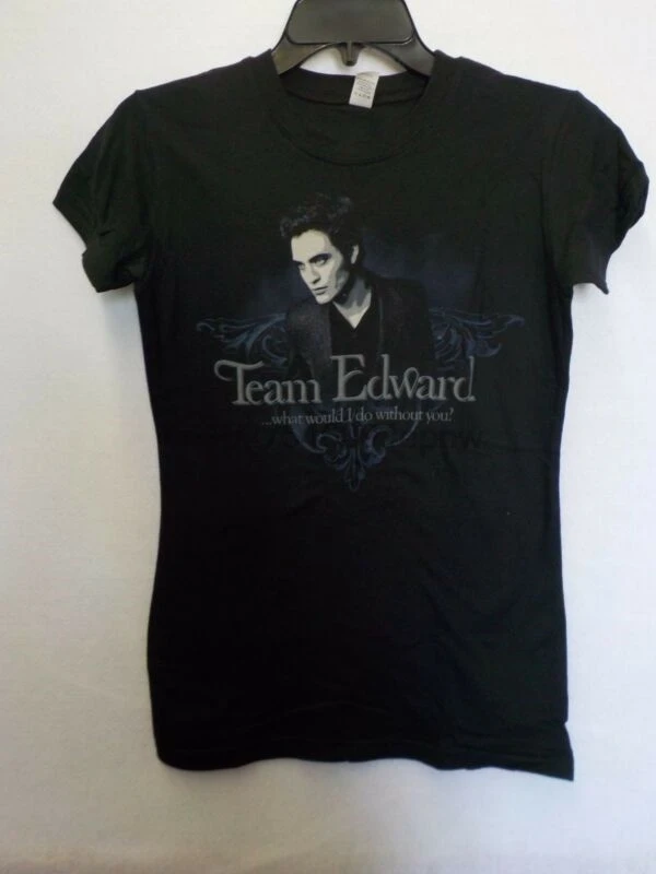 

JUNIORS WOMENS TWILIGHT SAGA NEW MOON TEAM EDWARD BLACK TSHIRT NEW #13250V
