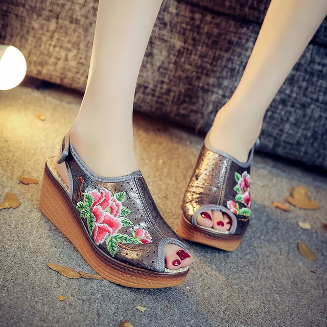 Fashion peep-toe embroidery shoes women sandals wedges flip flops womens slides Summer with flowers ladies high heel slippers