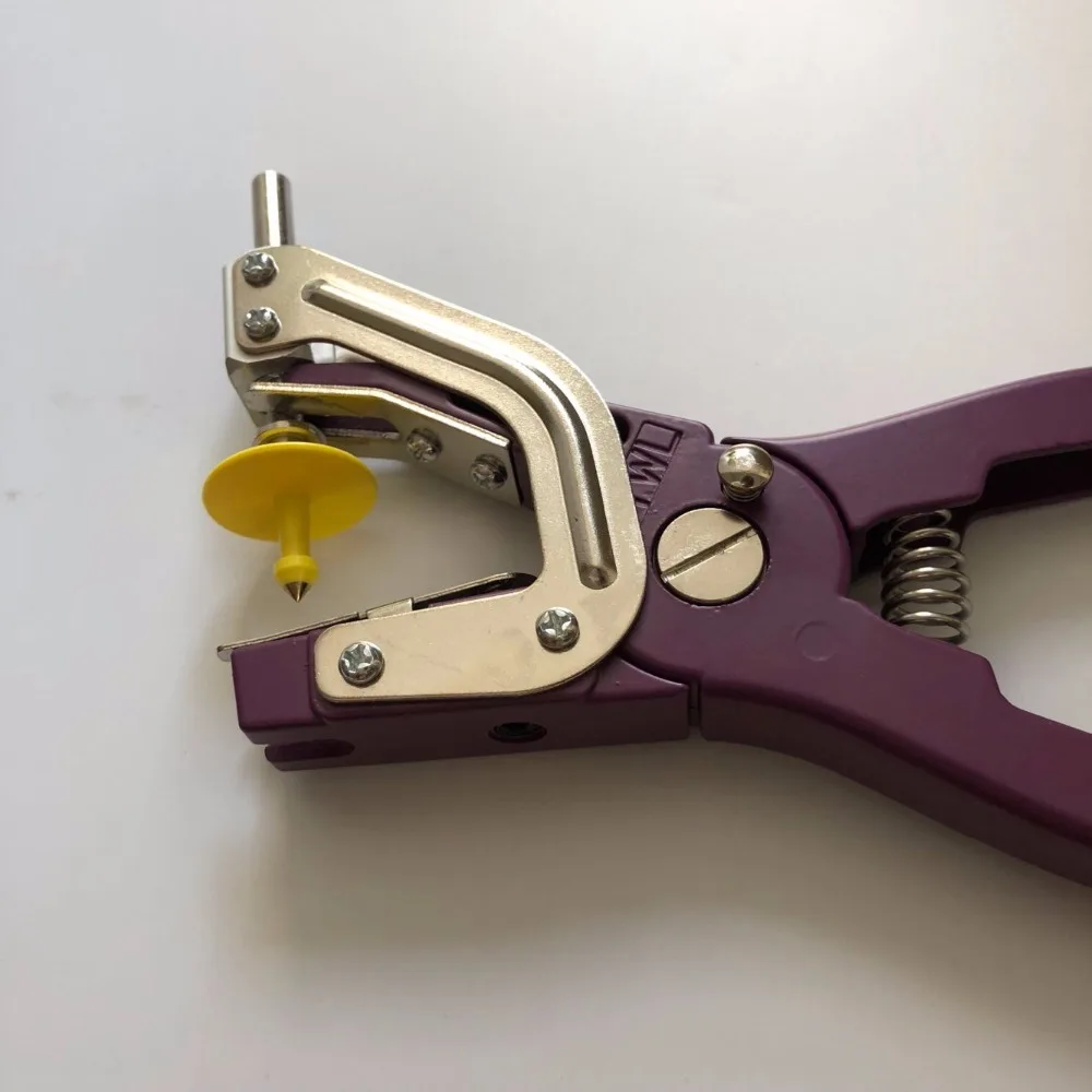 Ear Tag Applicator (4)