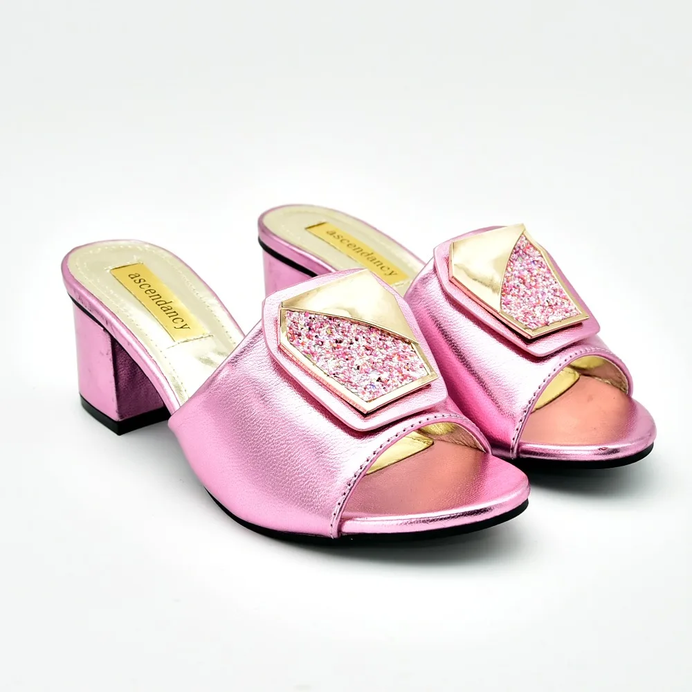 

Lovely pink color lady shoes heel 2.76 inches with size 38 to 42 lady fashion shoes free ship women shoes slippers SS002-4