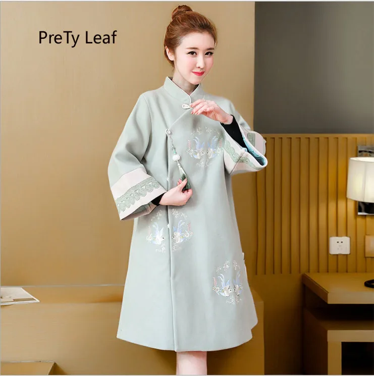 Chinese style winter large size quilted padded embroidered wool coatin