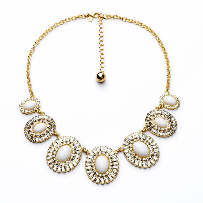 

The Latest Qingdao Factory NEW Light Gold Color White Rhinestone And Resin 7 Charms Women Loved Neckalce