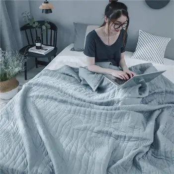 

Knitted cotton jacquard summer quilt and knitted blanket for summer and travel for adults and children