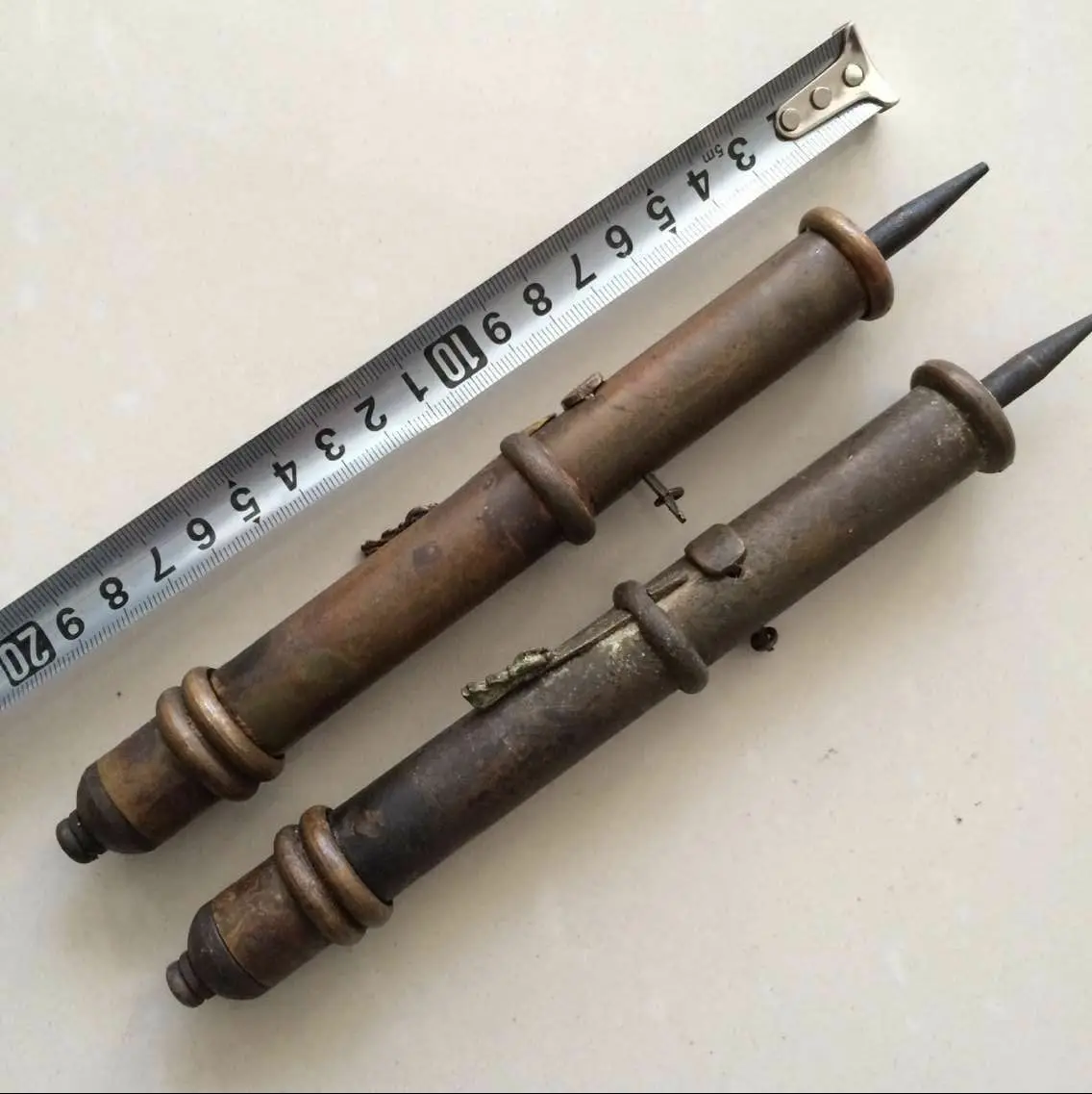 2PCS antique Chinese ancient weapon carved dragon gold chainAttacker