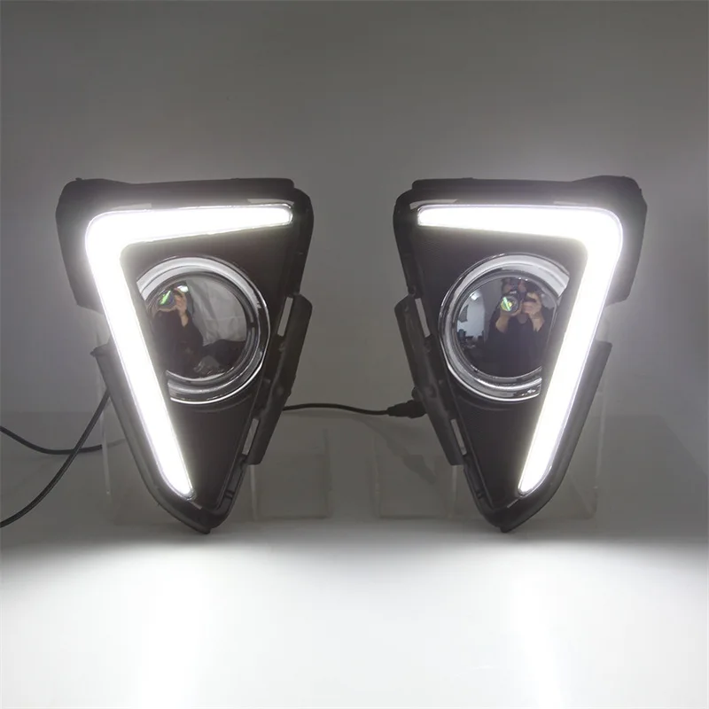 

Car Flashing led drl daytime running light For 17-18year Toyota RAV4 Day Lights fog lamp hole cover function Signal light 2pcs