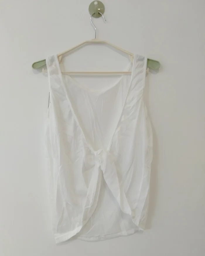 Singlet Женские топы с вырезом на спине, новые летние сексуальные женские футболки с узлом, быстросохнущие, свободные, для фитнеса, спортивные, женские футболки для тренировок