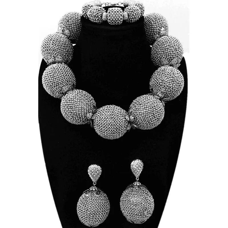 

Sparkling Dubai Jewelry Sets Silver Big Balls African Bridal Beads Sets For Women Choker Necklace Jewellery Set Indian 2018 Hot