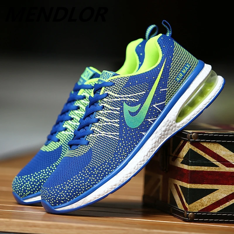 

2019 New Breathable Mesh Men Casual Shoes Slip On Male Fashion Footwear Slipon Walking Unisex Couples Shoes Chaussures de couple