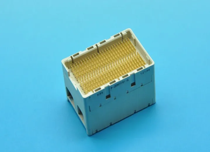 

AMP TE connector 200P high-speed connector Model : 7-2057191-5