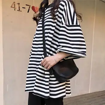 

2019 Oversized Striped T Shirts Women Summer Fashion Loose Batwing Sleeve Tees Femme White O Neck Cotton T Shirts Casual Women
