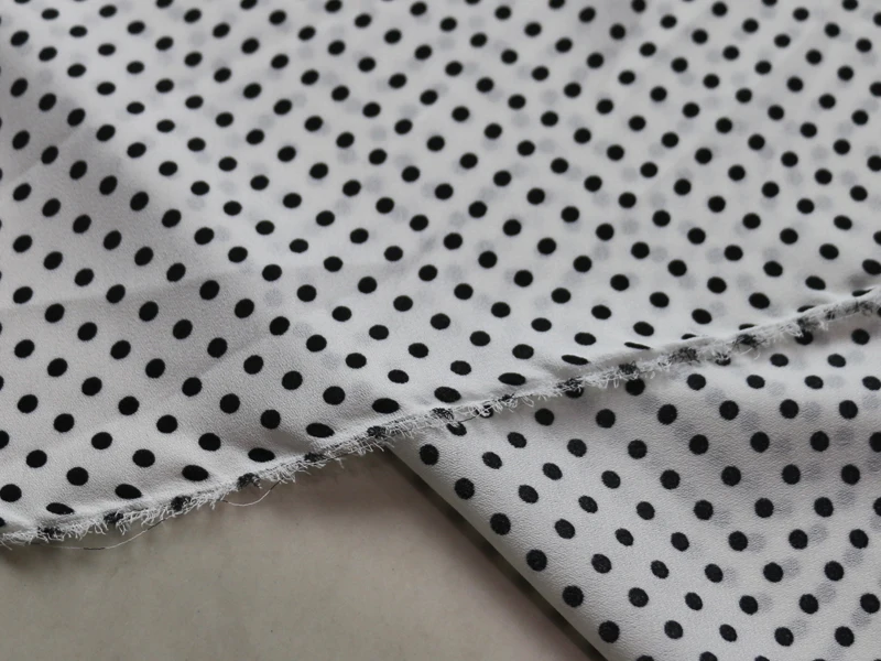 Black White Polka Dot Fabric Chiffon Crepe Textile For Shirt