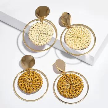

New Fashion Boho Handmade Women Earring Gold Metal Hollow Round Crircle Wooden Straw Weave Rattan Dangle Earring Ladies Jewelry