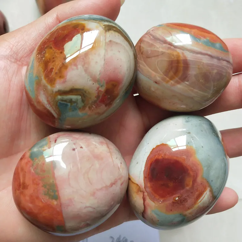 

Natural oceanseastonesPalm material plamaterial small stones and crystals healing crystal