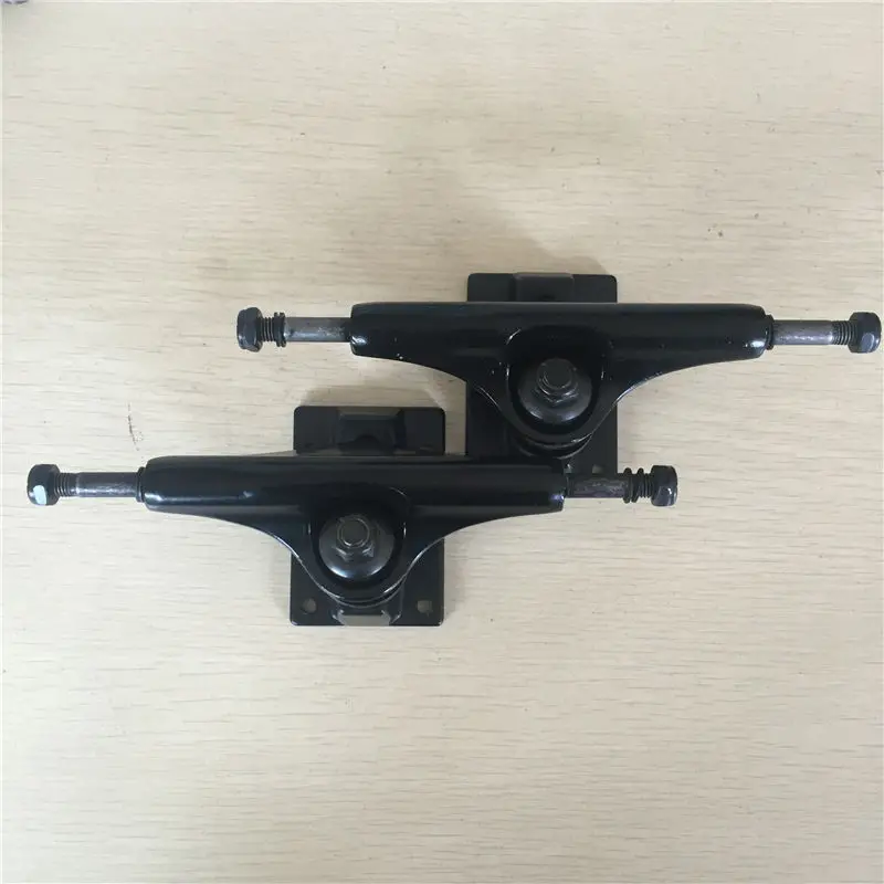 Good Quality 5inch LOW Pro skateboard Black trucks Aluminum Skateboard