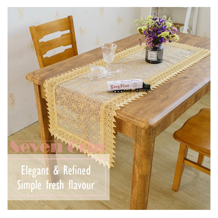 Gold table runner (1)