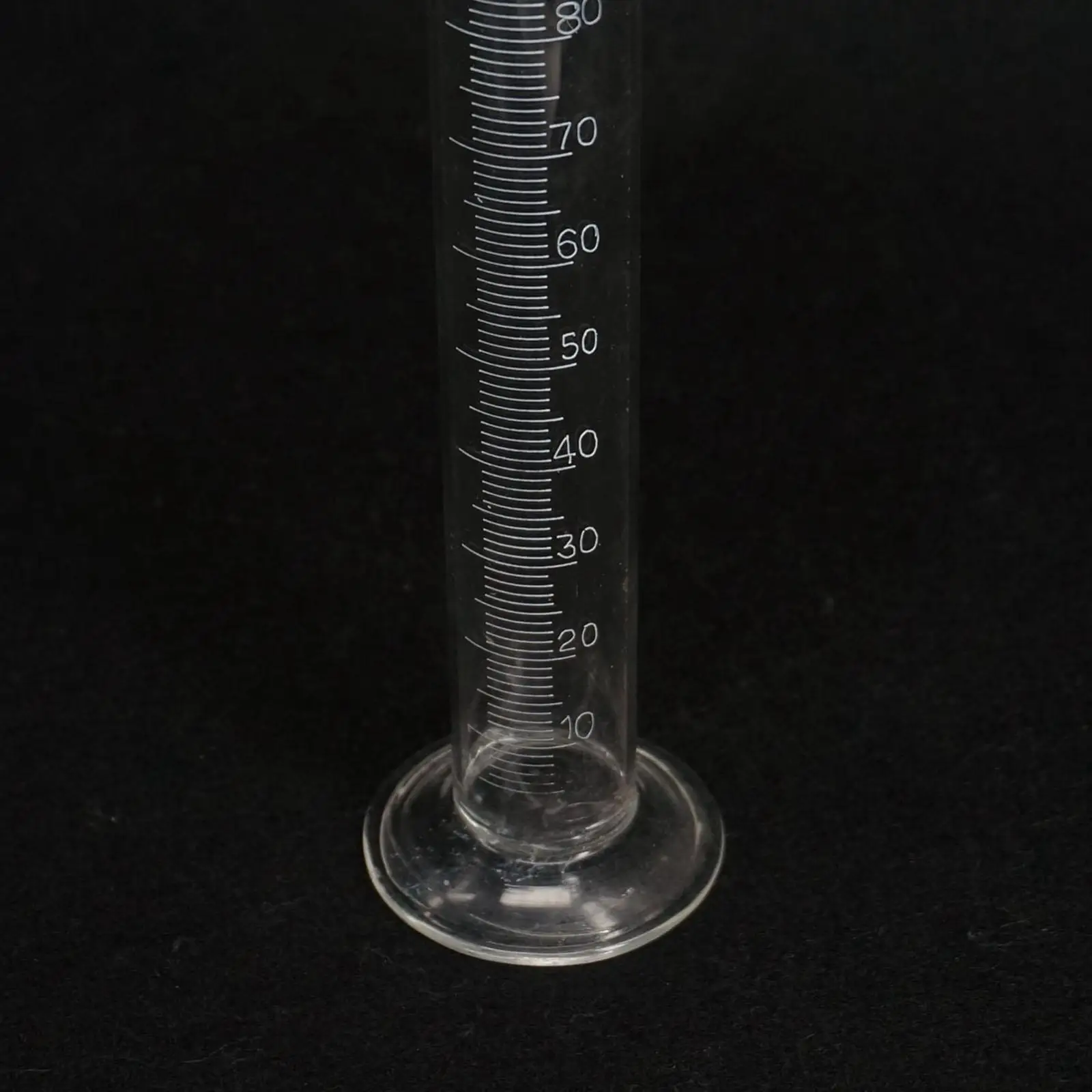 Мензурка в лаборатории. Мензурки лабораторные стеклянные. Мензурка в лаборатории. Мензурка 50 мл. Мерный цилиндр 25 мл.