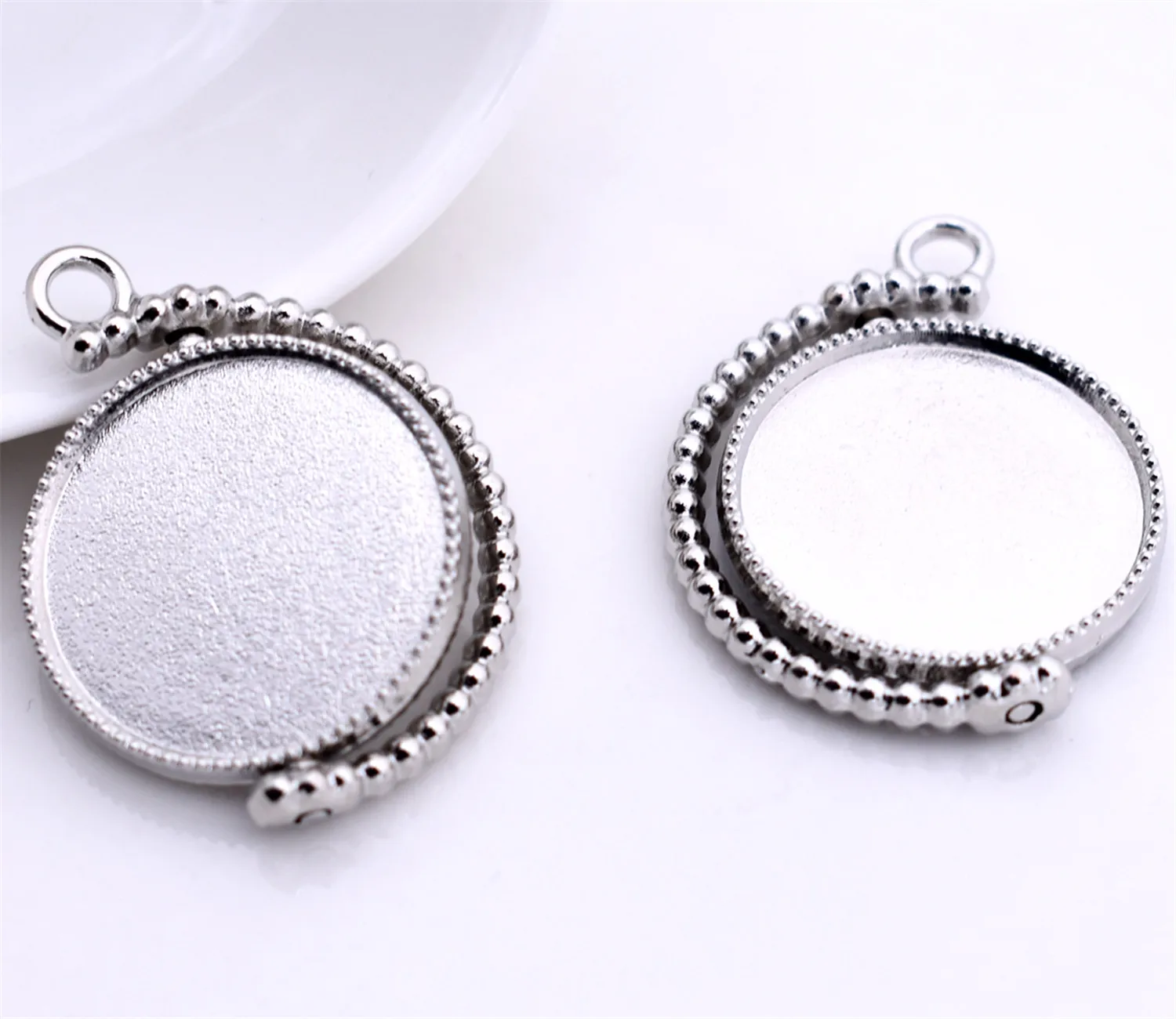 

NEW 5pcs 25mm Inner Size Rotation Double Side Rhodium Cameo Cabochon Base Setting Charms New Fashion Pendant