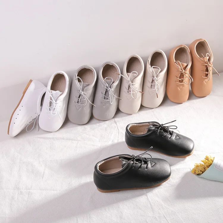 Детская обувь; обувь для девочек; мягкие мокасины из искусственной кожи; повседневная обувь для мальчиков; детская Демисезонная обувь на плоской подошве без шнуровки; Цвет черный, белый; 21-30