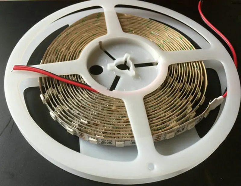 Супер яркий 16 4 фута 5 м/катушка 300 светодиодов 5050 SMD полоса Гибкая света 60