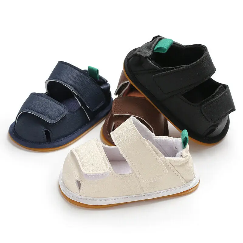 Летние сандалии для маленьких мальчиков и девочек; повседневная мягкая обувь; Однотонный кожаный крючок; 0-18 месяцев