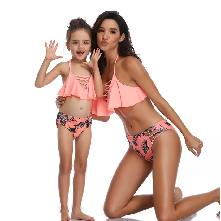 

Ruffle Sexy Mother Daughter Swimsuits Flower Mommy And Me Swimwear Bikini Family Look Bathing Suit Family Matching Suit Girls