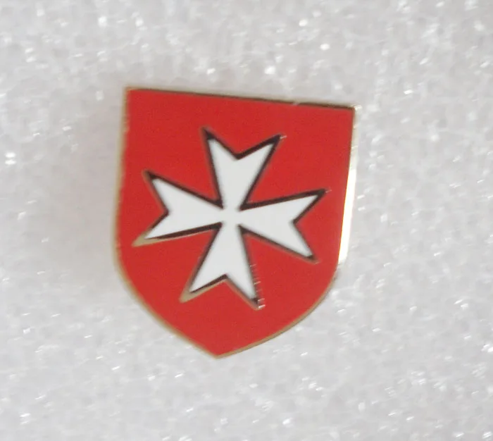 10pcs Per Pack Maltese cross knights shield lapel pin masonic lapel