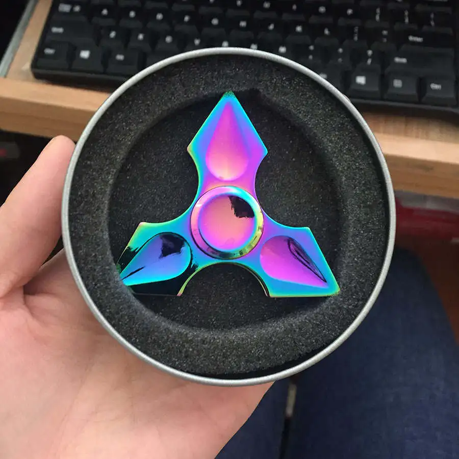 Dedo colorido Tri Girador girador 2017 Fidget Kid Presente Mão para Reduzir O Stress Do Autismo E TDAH Foco Brinquedos Dedo para As Crianças