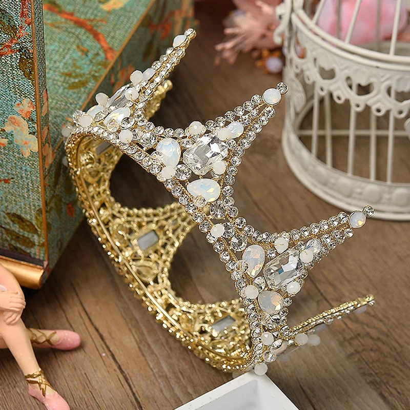 

Vintage Bridal Crystal Tiaras Rhinesone Crowns and Tiaras Baroque Women Headpiece Bride Queen Gold Crown Wedding Accessories 341