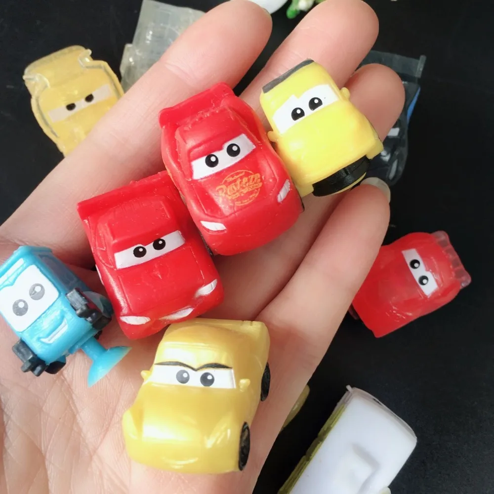 

Random 50pcs Cute Cartoon Anime Suction cup Soft Cars Action Figure Capsule Machine Red Yellow Blue Emoji car toy gift