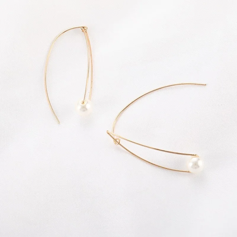 

Free Shipping! 2018 Fashion New Earrings Simple Wild Pearl Curved Ladies Earrings Gift Sales Wholesale Earrings Square