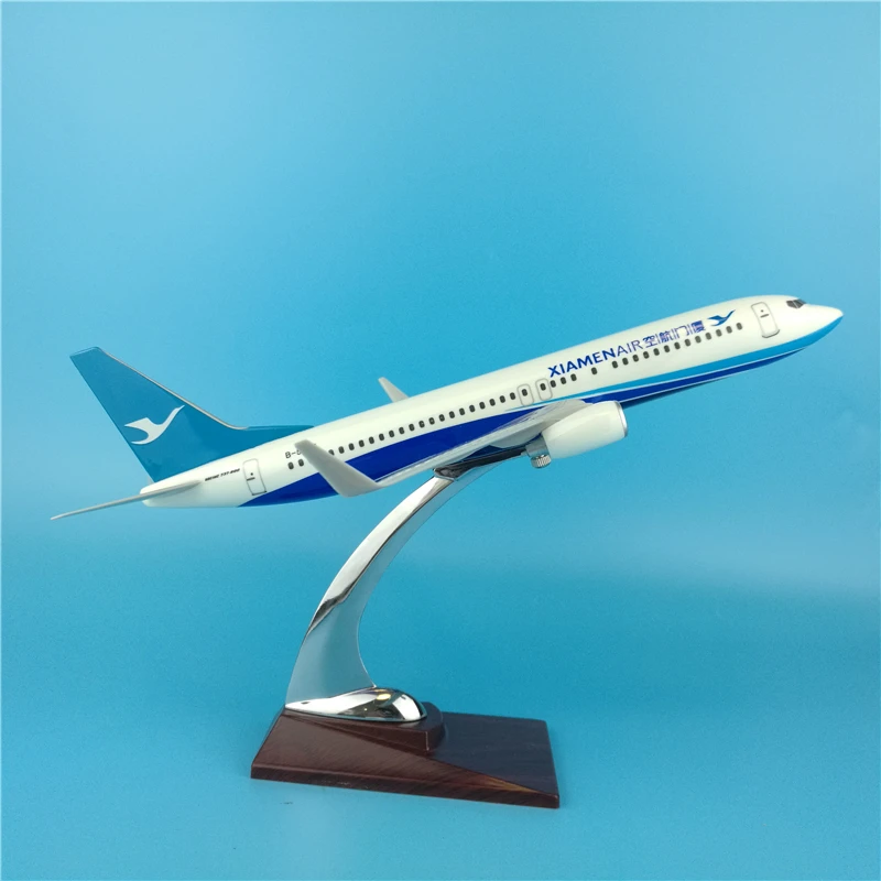 Модель самолета 32 см модель Боинг 737 Xiamen Air креативная резиновая Airlines B737