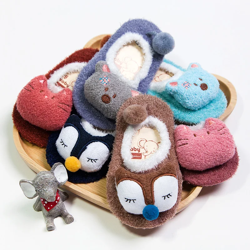 Зимние детские носки для маленьких мальчиков и девочек противоскользящие для новорожденных с животными рисунок обувь тапочки туфли мягкие теплые флисовые носки для дома