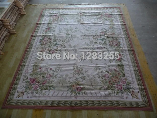 

The Old European Needle-point Rug The Worn Country Home Chess Rug Natural Sheep Wool