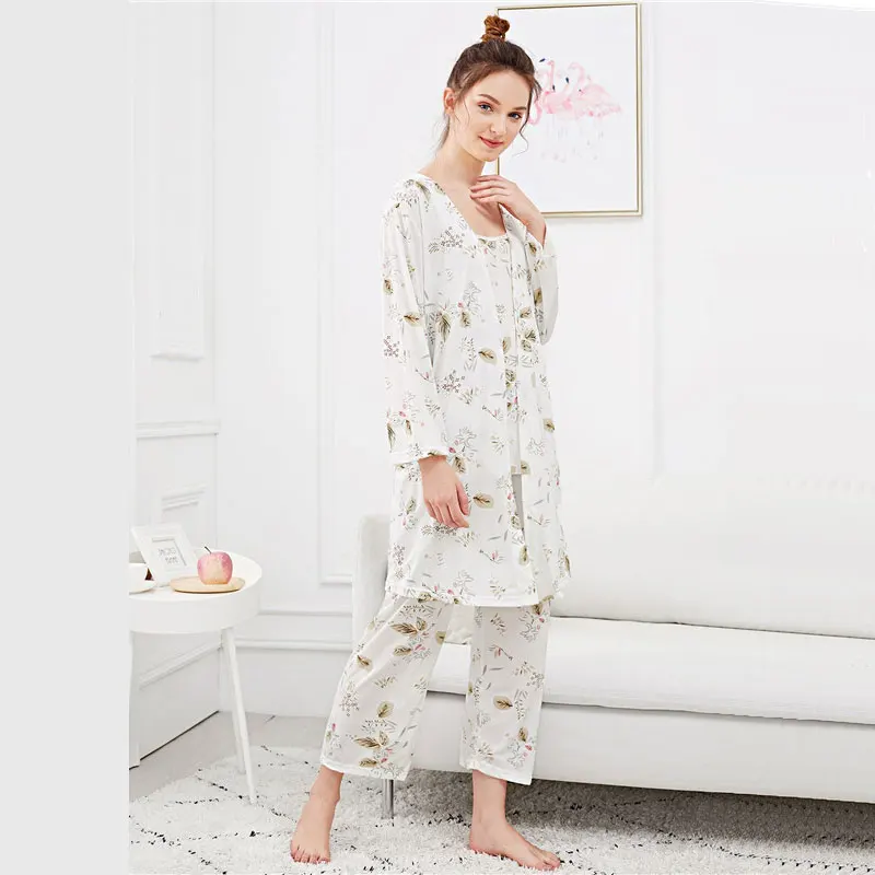 SHEIN Пижама С Цветочным Принтом, Комплект Пижамы Из 3 Предметов, Легкая Пижама И Халат