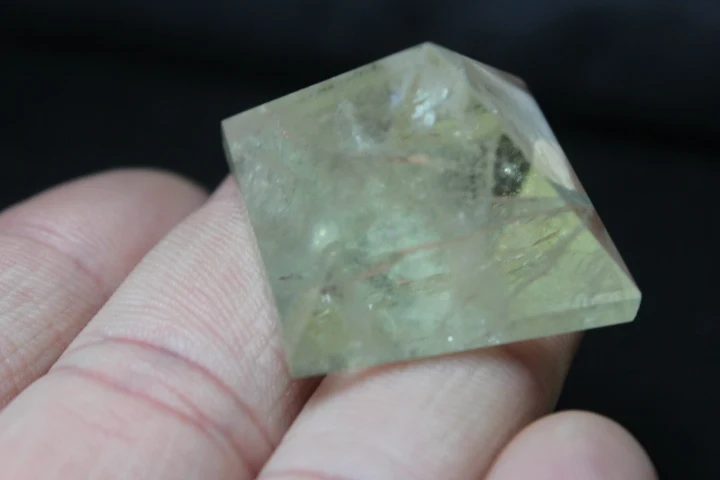 

(30mm) 100% NATURAL citrine quartz CRYSTAL pyramid POINT HEALING