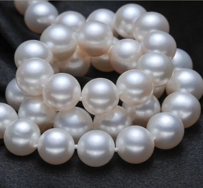 

Superb18"9-10mm Natural SOUTH Sea genuine white round pearl necklace AA+