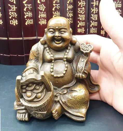 

The Xuan jade antiques gilt brass wholesale Shakya Muni Buddha seated Buddha old antique Buddha ornaments size: height 15cm wid