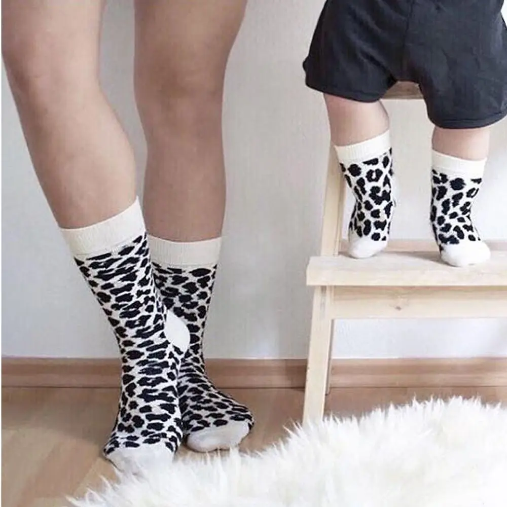 1 пара, Длинные хлопковые носки унисекс с леопардовым принтом для взрослых, мужчин, женщин и детей, одинаковые носки для родителей и детей