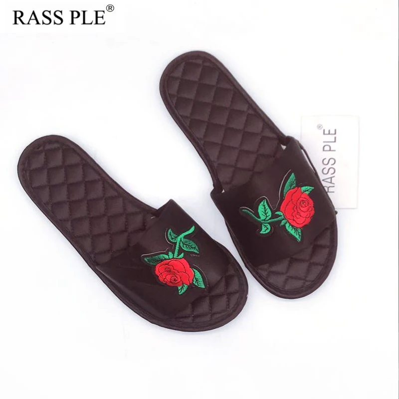 

RASS PLE 2018 New Embroidered Flowers Flip Flops Silk Satin Beach Slippers Sandalias Slip On Slide Shoes Women Zapatillas Mujer