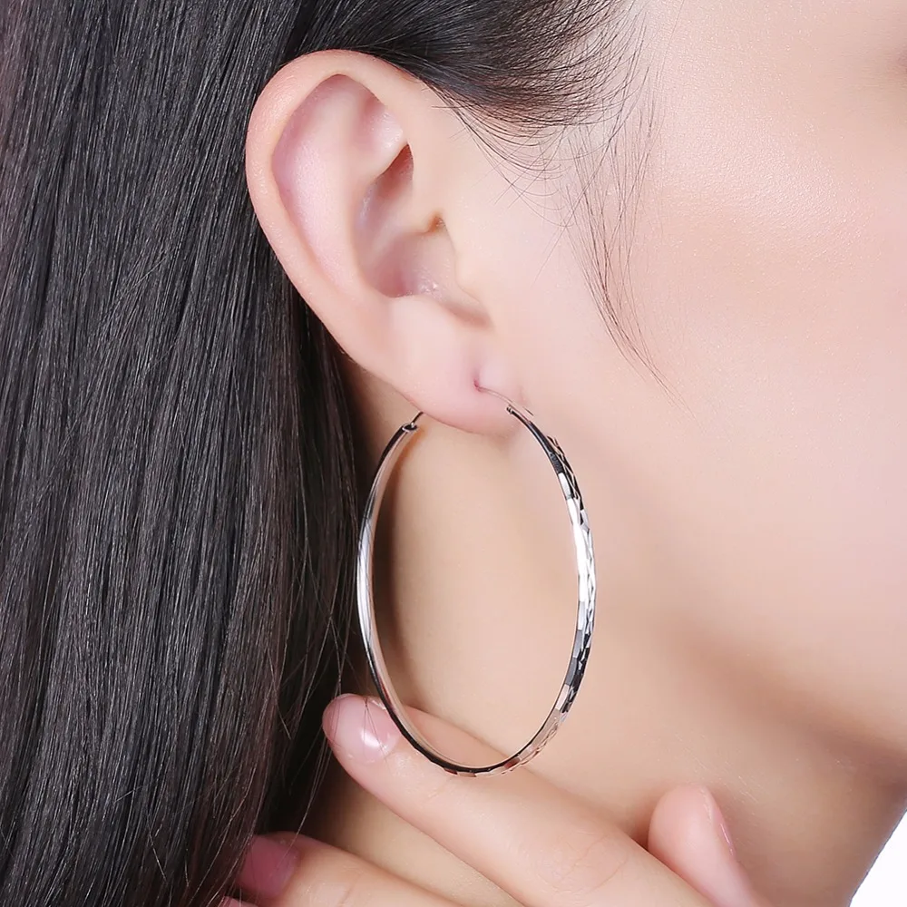 Big hoop earrings. Серьги кольца крупные. Круглые сережки. Серьги hoops. Круглые сережки.