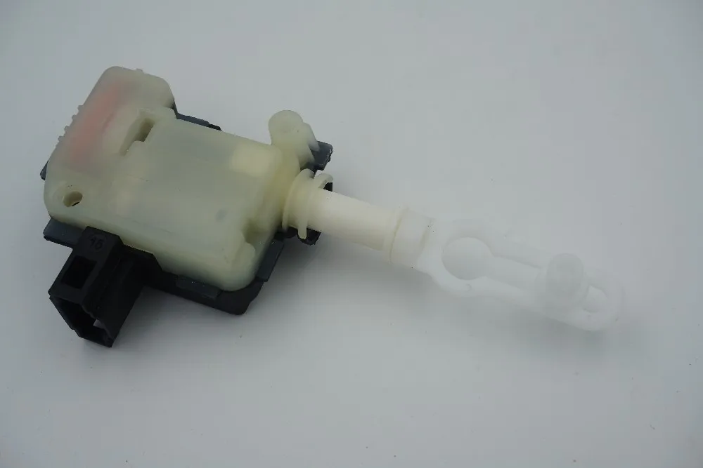 

promotion high quality bootlid trunk tailgate lock servo motor for Audi A4 8E B6 OEM : 8E5 962 115B / 8E5 962 115 B 8E5962115B