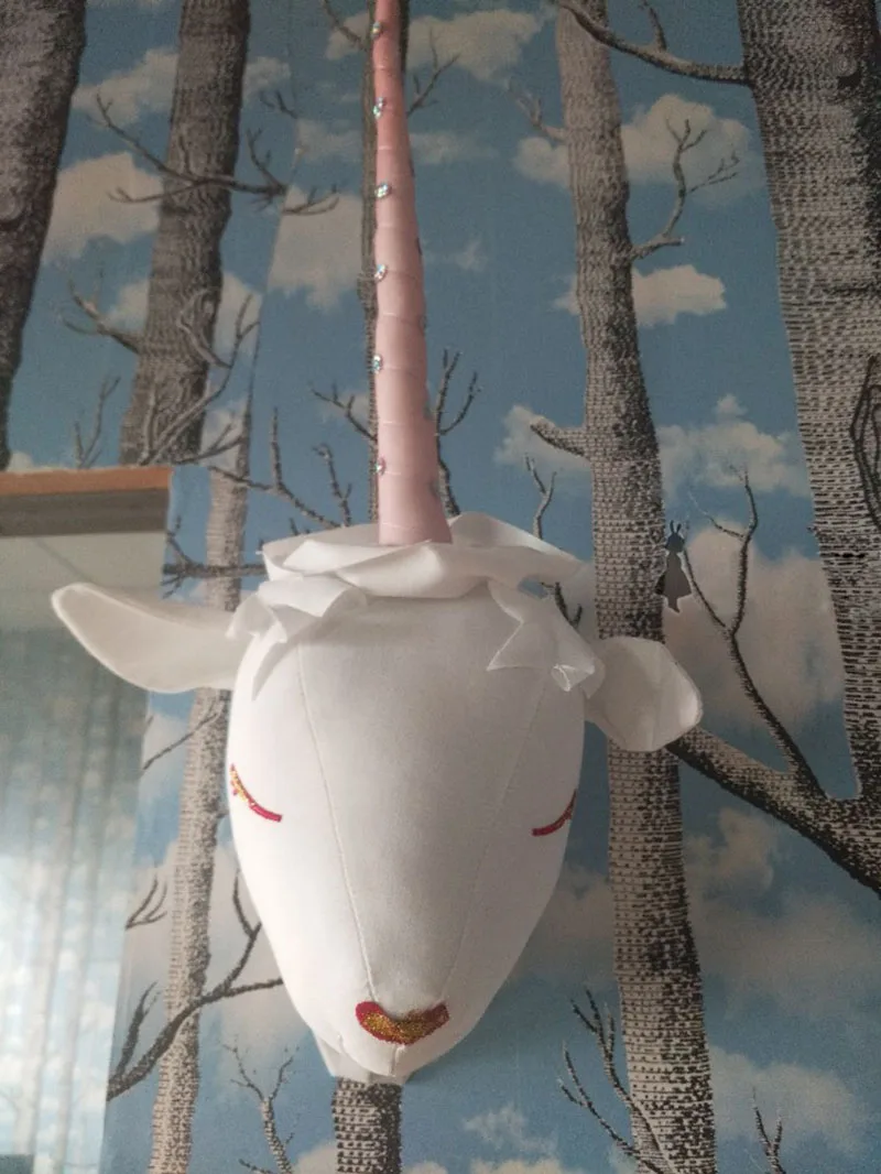 animal head wall 